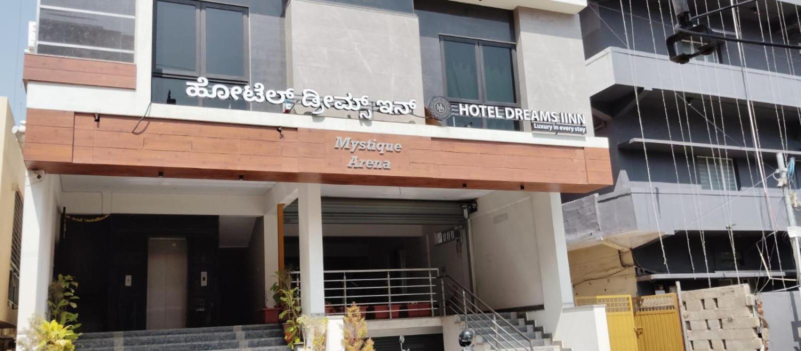 Hotel Dreams Inn Bangalore Bagian luar foto